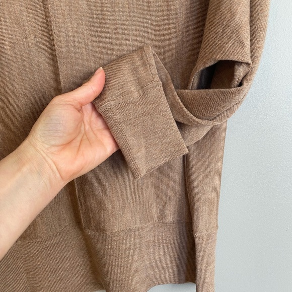 Banana Republic 100% Marino Wool Dolman Sleeves V-Neck Sweater Size Small Petite - Picture 4 of 8